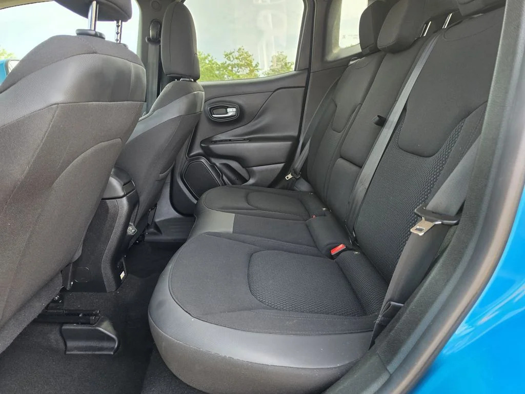 Used 2019 Teal Jeep Latitude image 17