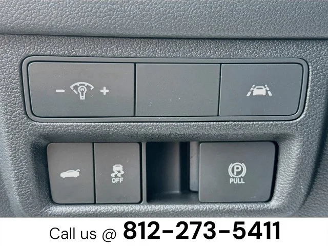 Used 2022 Gray Hyundai SEL Plus image 5