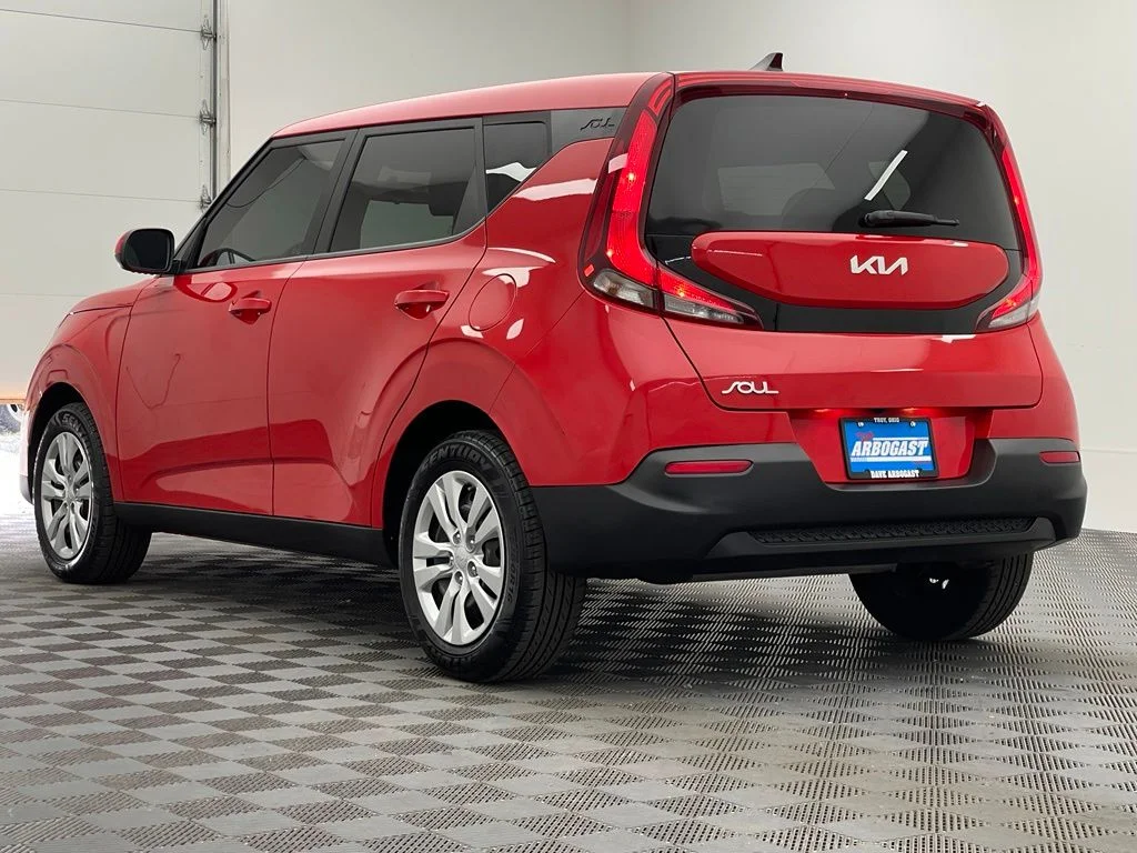 Used 2022 Inferno Red Kia LX image 9