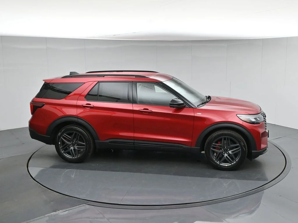 New 2026 Rapid Red Metallic Tinted Clearcoat Ford ST-Line image 53