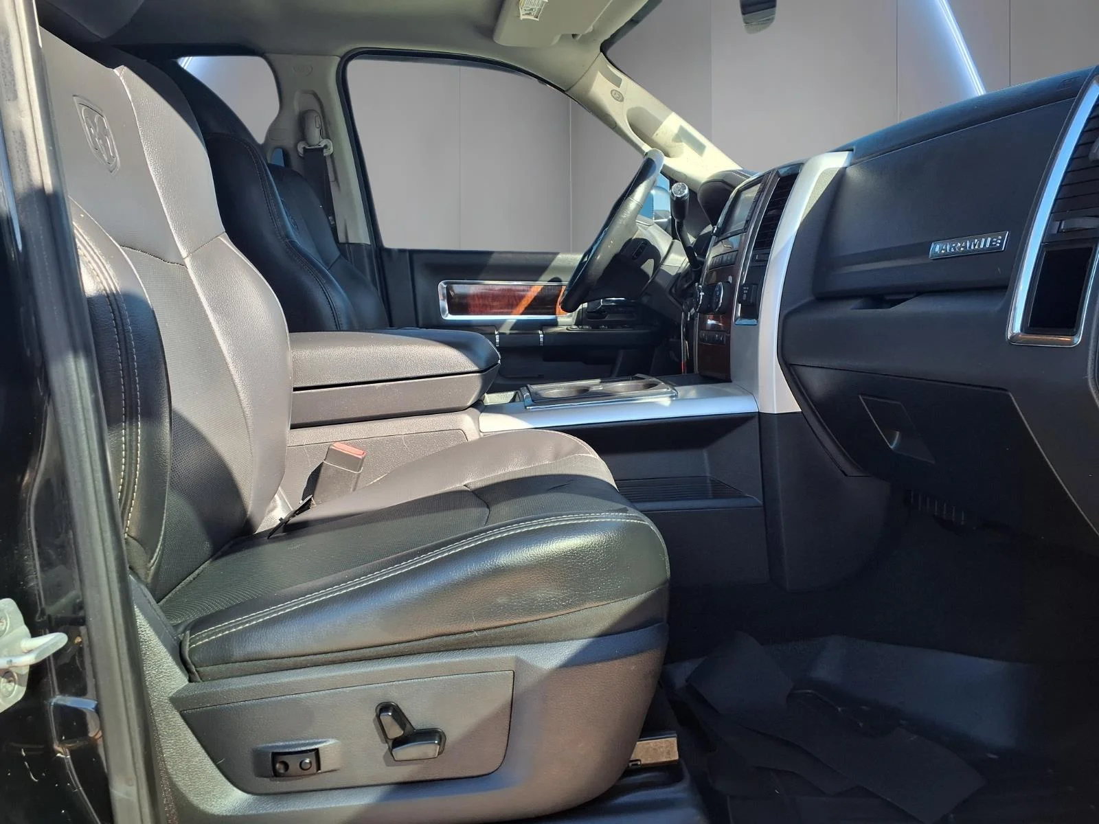 2012 RAM Ram 2500 Pickup Laramie - Photo 13