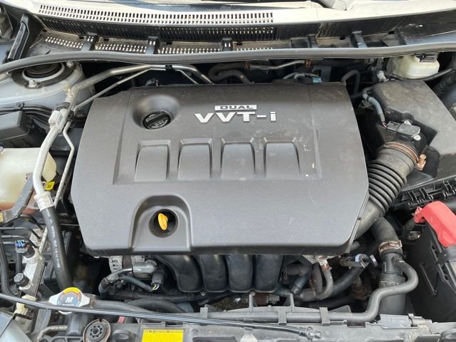 Used 2009 Silver Toyota  image 24