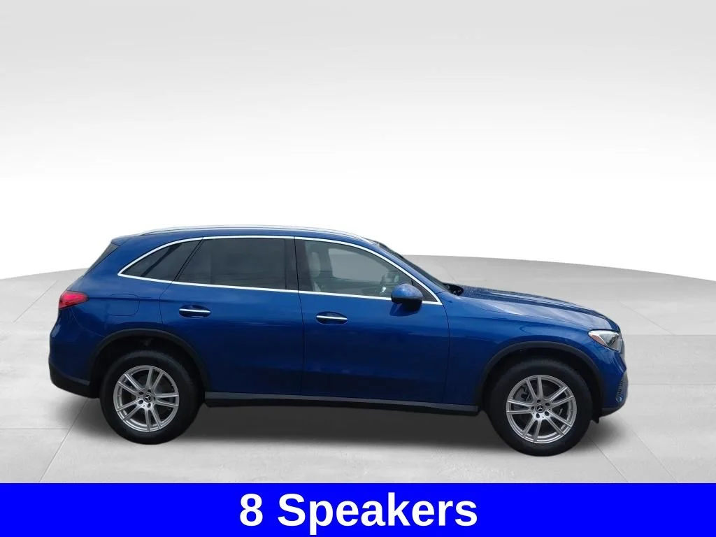Used 2025  Mercedes-Benz GLC 300 image 5
