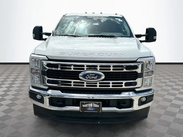 New 2026 Oxford White Ford XL image 2
