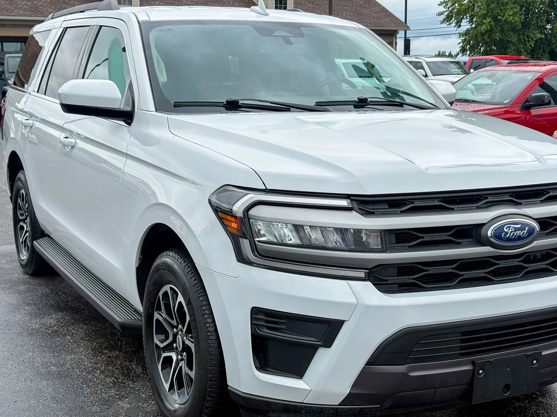 Used 2024 White Ford XLT image 3