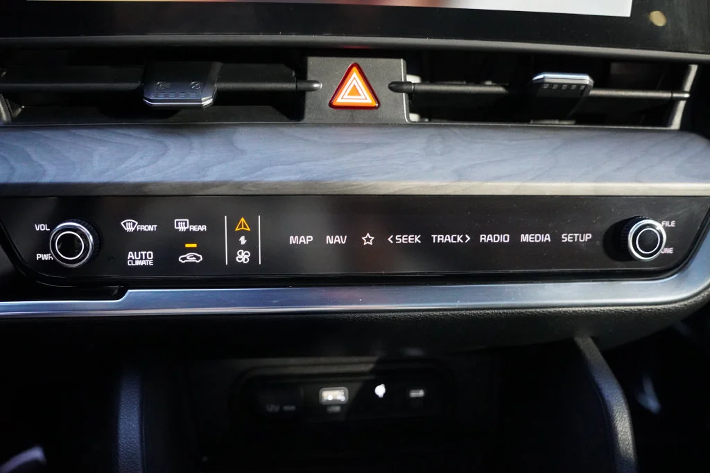 Used 2024 Gravity Gray Kia X-Line image 28