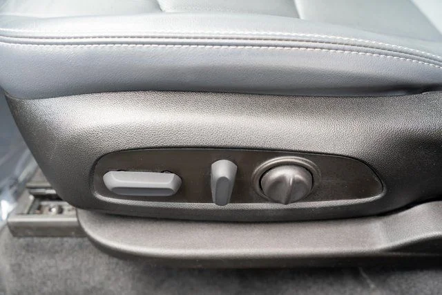 Used 2024 White Buick Essence image 24
