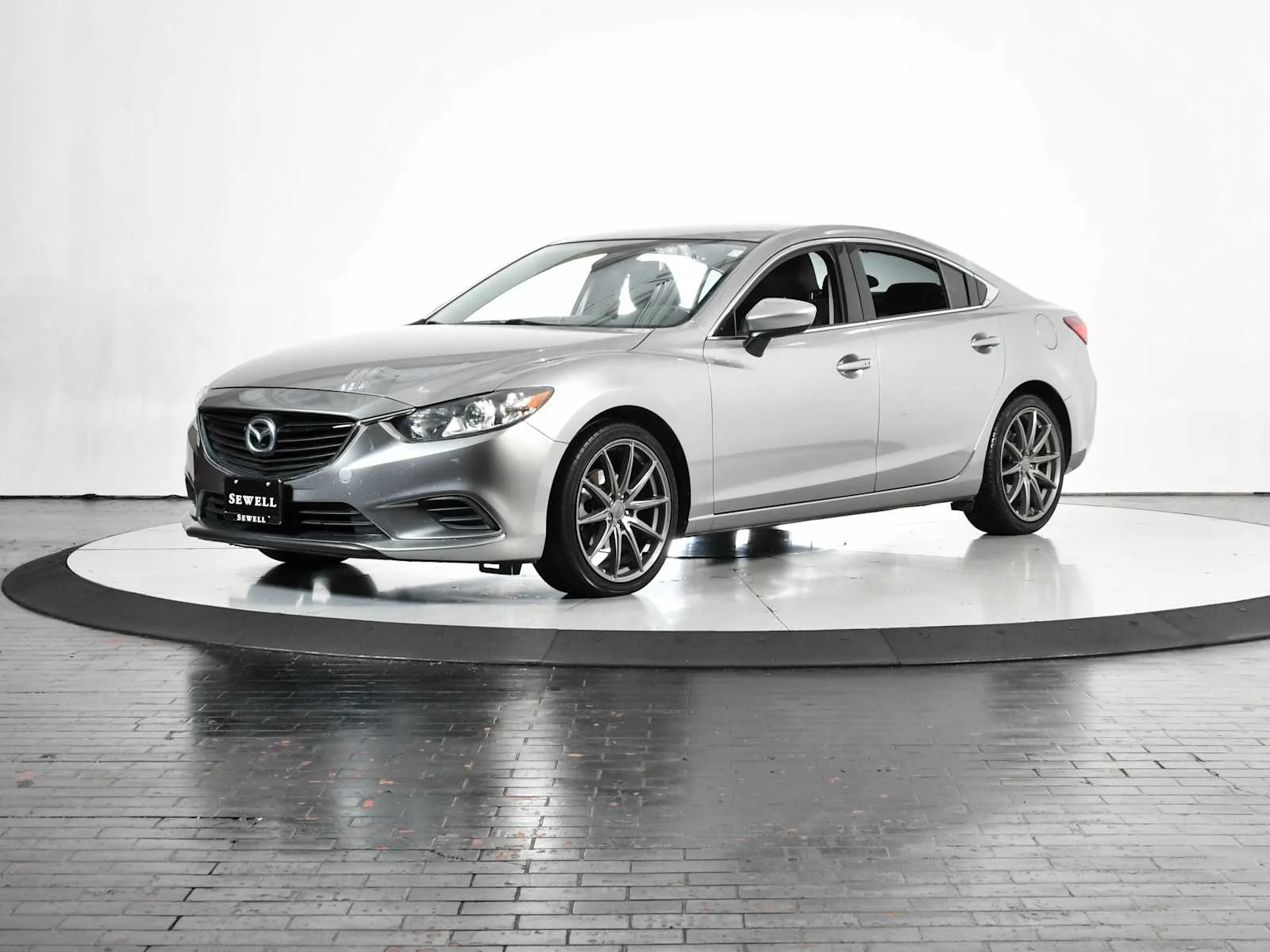 2015 Mazda EZ-6 i Touring Auto's photo