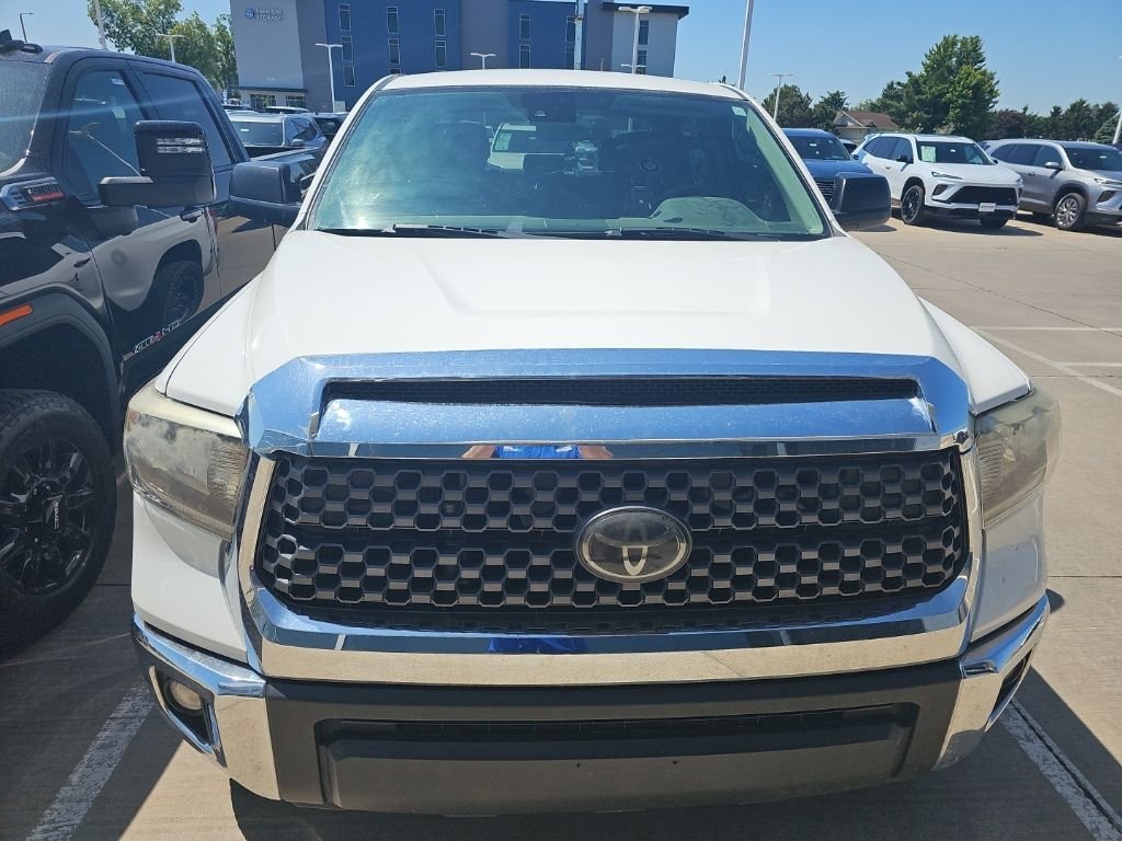 Used 2020 White Toyota SR5 image 10