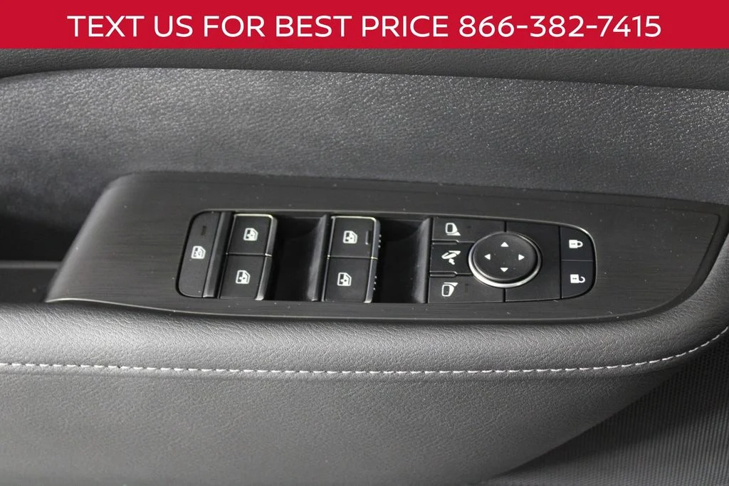 New 2026 Aspen White TriCoat / Super Black Two-tone Nissan PRO-4X® image 29