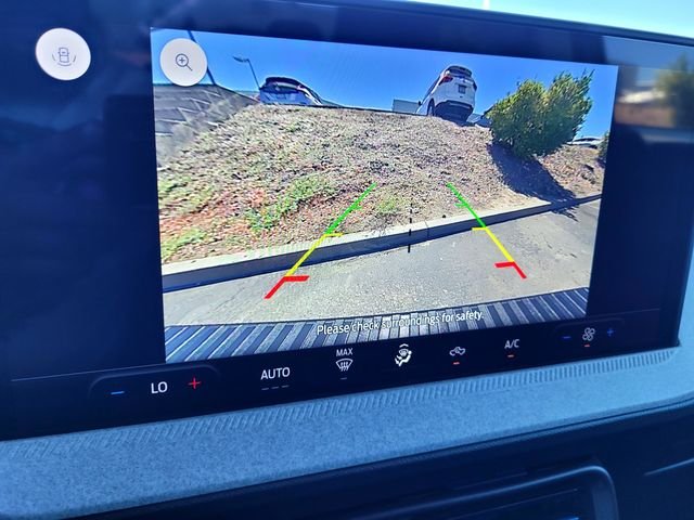 Used 2025 Blue Ford XLT image 19