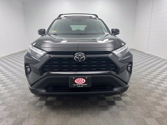 Used 2025 Black Toyota XLE Premium image 3