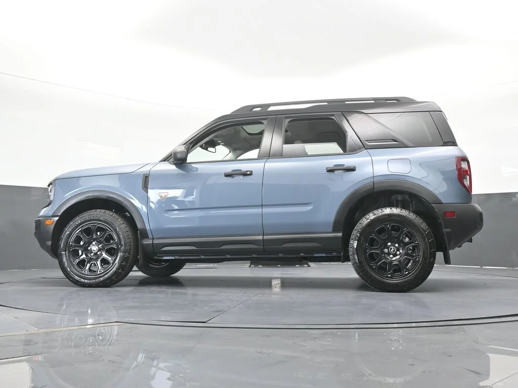 Used 2026 Azure Gray Metallic Ford Badlands image 66