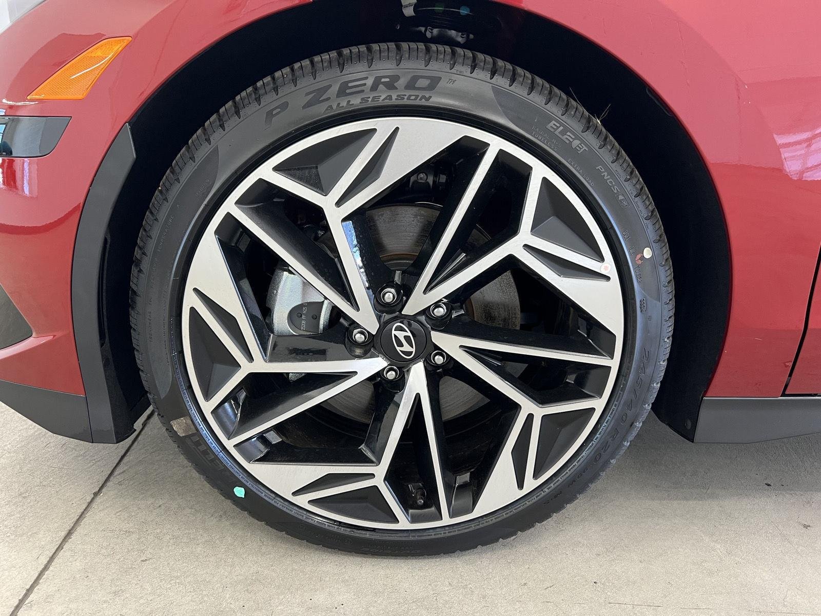 Used 2025 Ultimate Red Hyundai SEL image 7