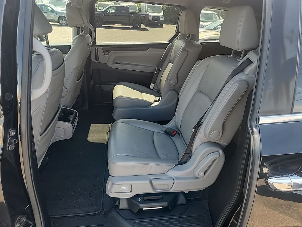 Used 2018 Black Honda Touring image 19