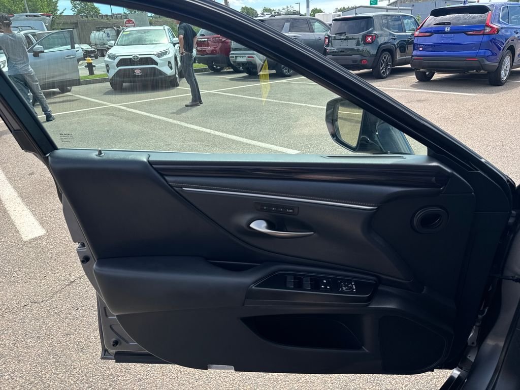 Used 2020 Gray Lexus 350 image 34