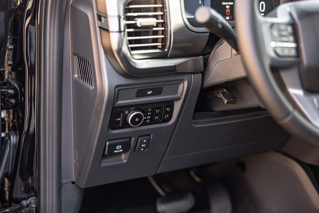 Used 2026 Black Ford Lariat image 19