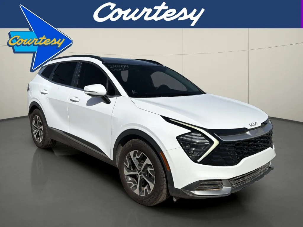 Used 2025 White Kia EX image 1