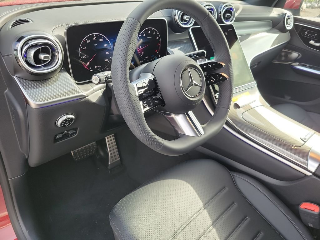 New 2026 Red Mercedes-Benz GLC 300 image 19