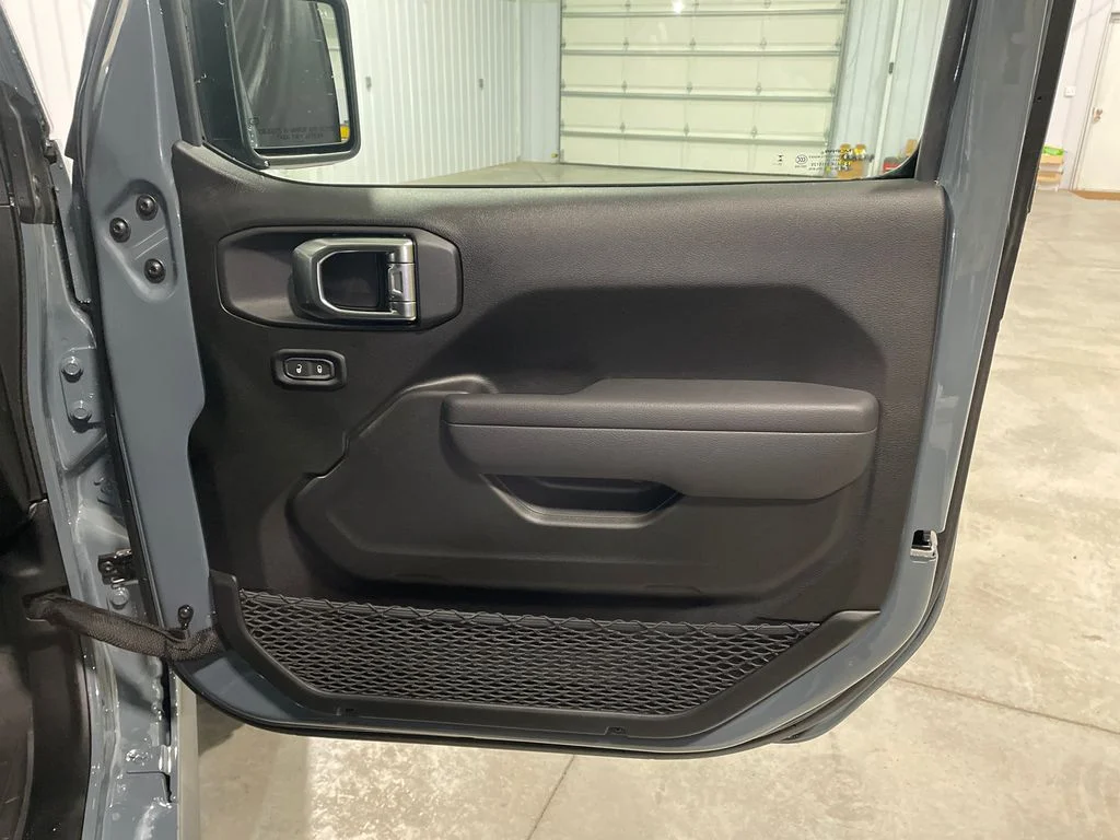 2026 Jeep Wrangler 2-Door Willys - Photo 31