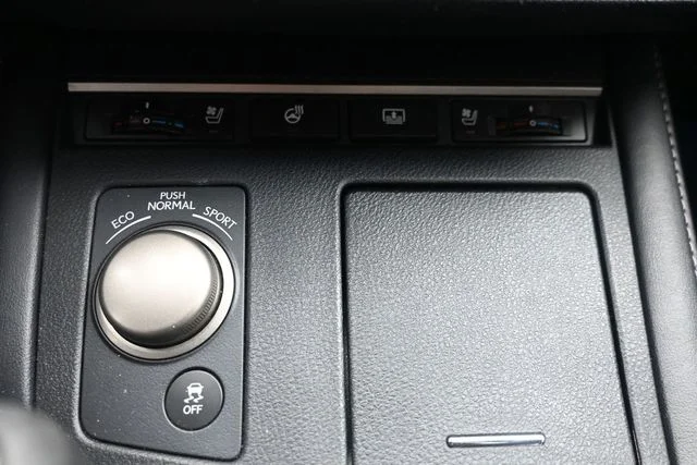 Used 2017 White Lexus 350 image 27