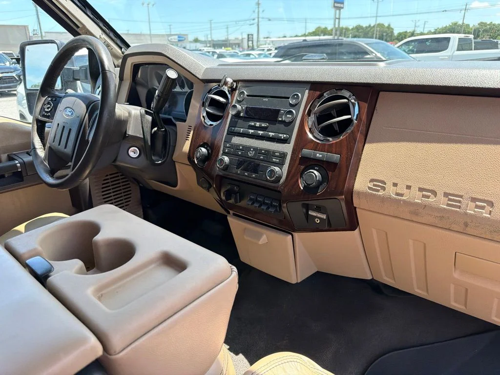 Used 2012  Ford Lariat image 10
