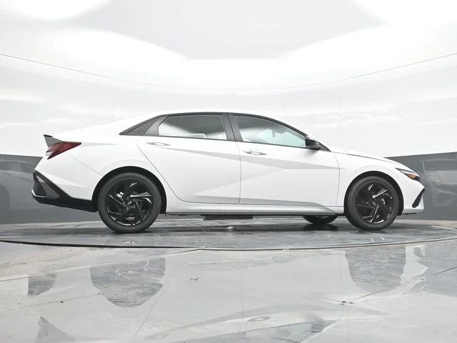 New 2026 White Hyundai SEL Sport image 25