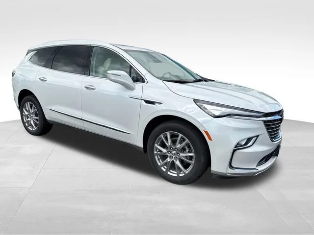 Used 2023 White Frost Tricoat Buick Essence image 8