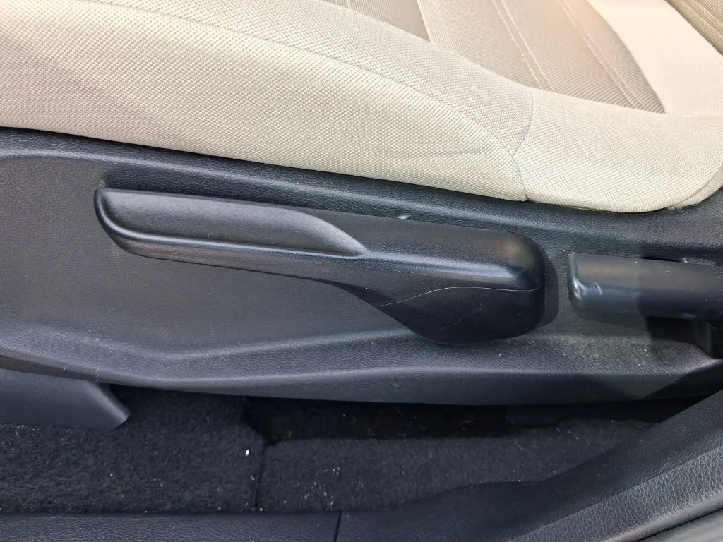 Used 2019 White Honda LX image 18