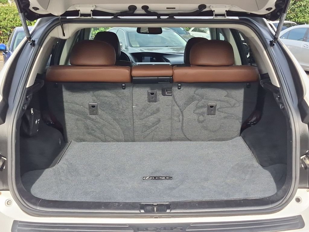 Used 2015 White Lexus 350 image 30