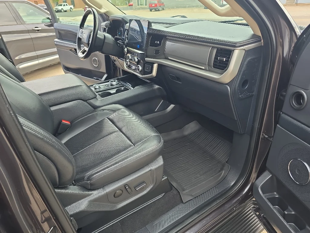 Used 2024  Ford XLT image 38