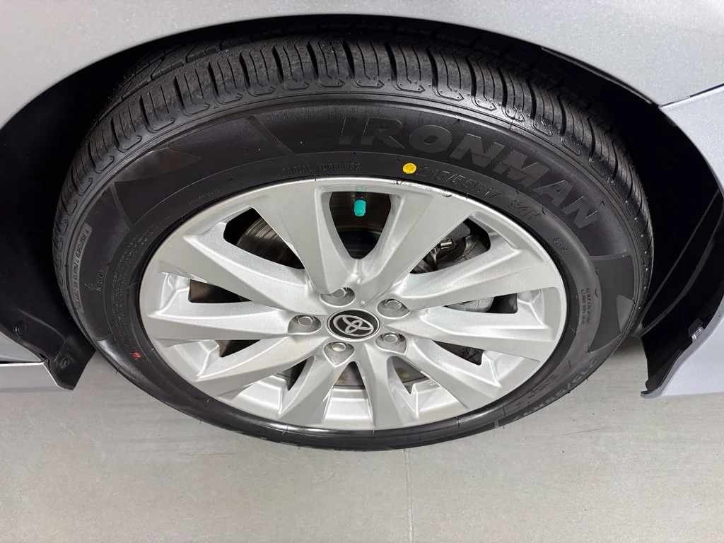 Used 2020 Silver Toyota LE image 11