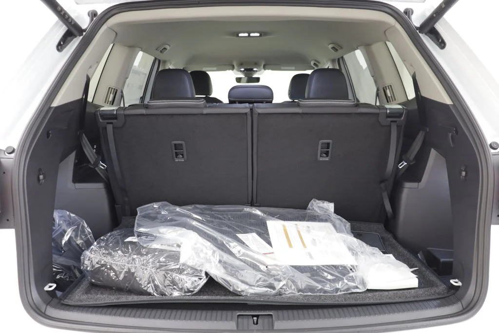 New 2026 Opal White Volkswagen SE w/Technology image 18