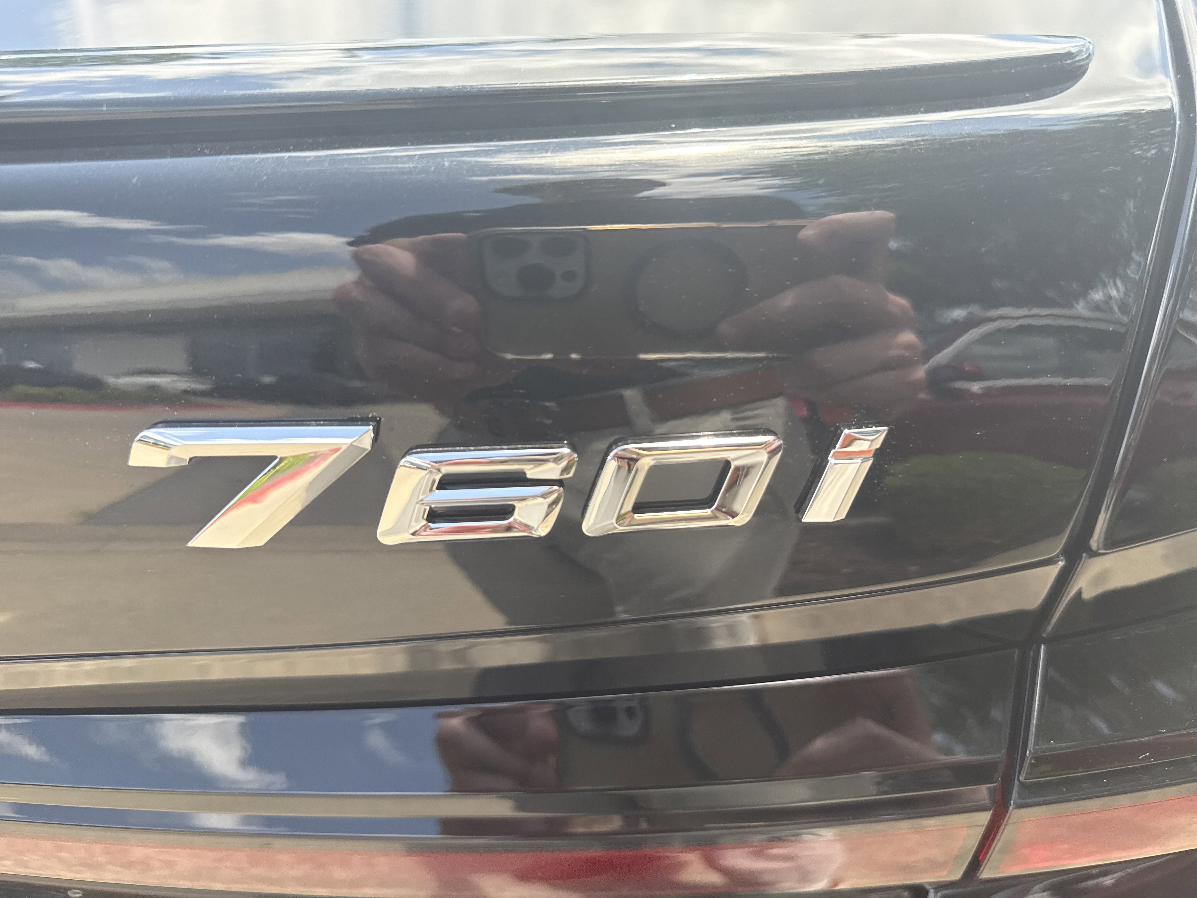 New 2026 0475 Black Sapphire Metallic BMW 760i xDrive image 7