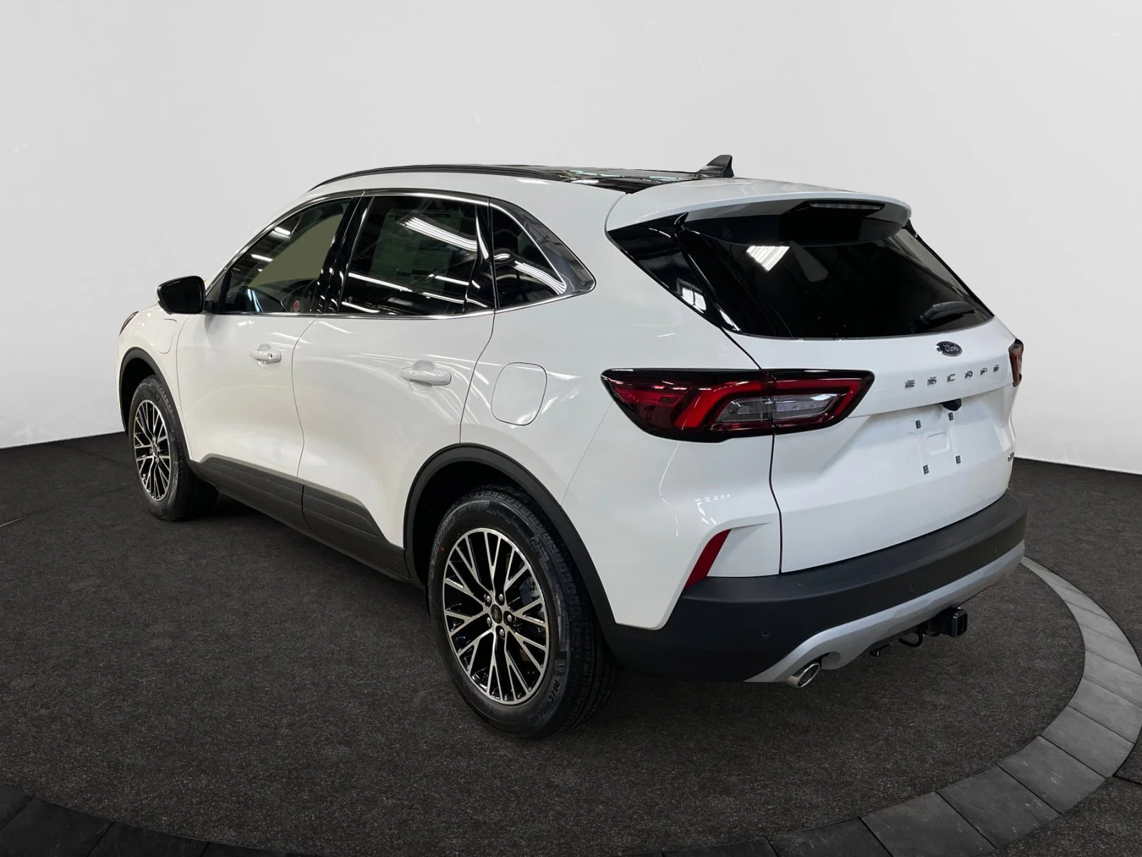 New 2026 Star White Metallic Tri-Coat Ford PHEV image 3