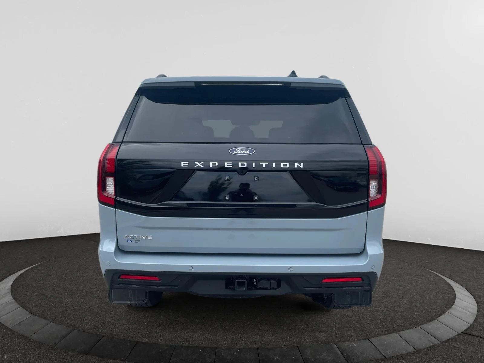 New 2026 Glacier Grey Metallic Tri-Coat Ford Active image 4