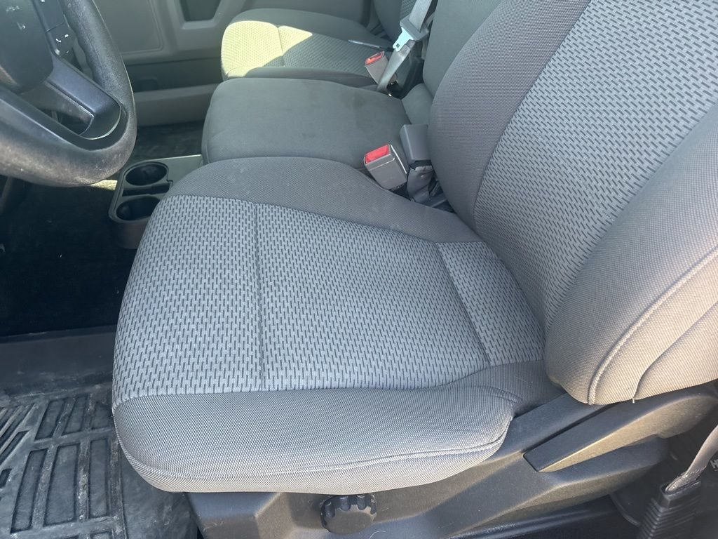 Used 2018 Silver Ford XLT image 12