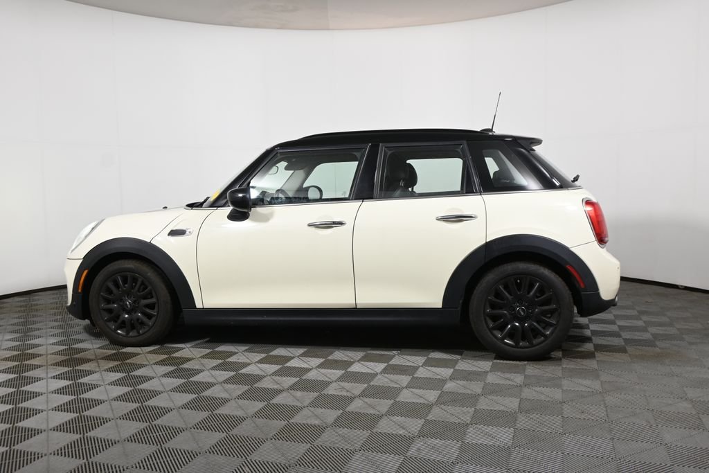 Used 2020 White MINI Signature image 2