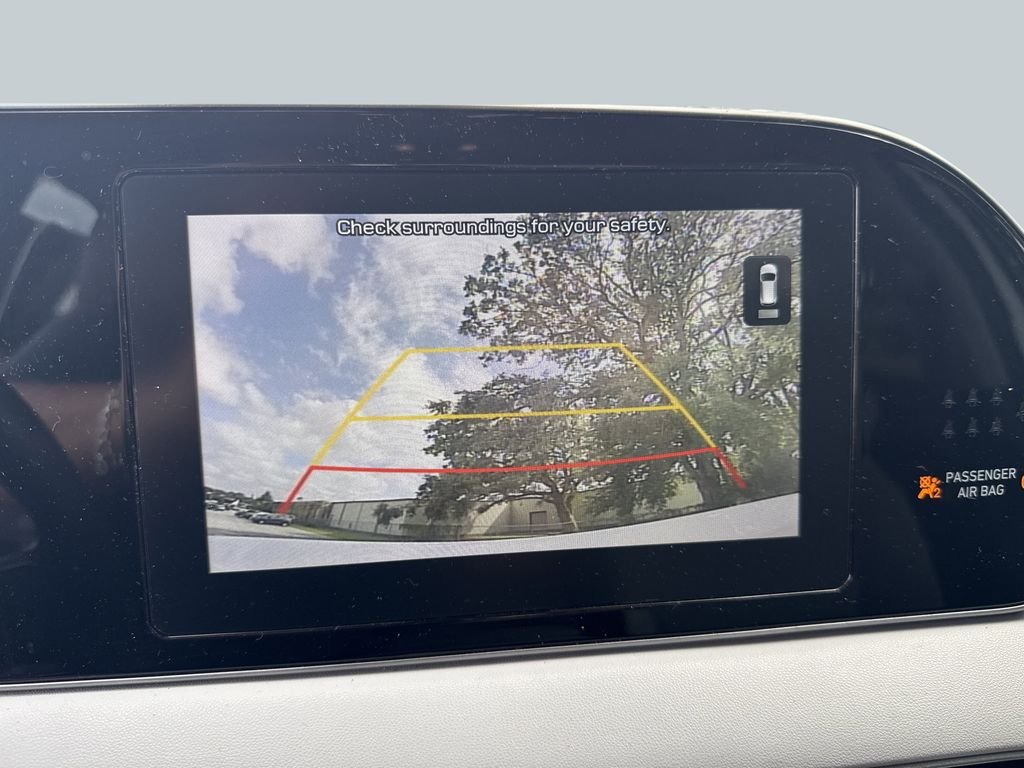 Used 2020 Hyper White Hyundai SE image 24