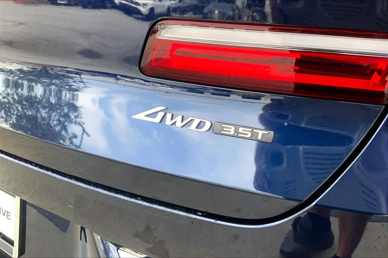 Used 2022 Adriatic Blue Genesis  image 10