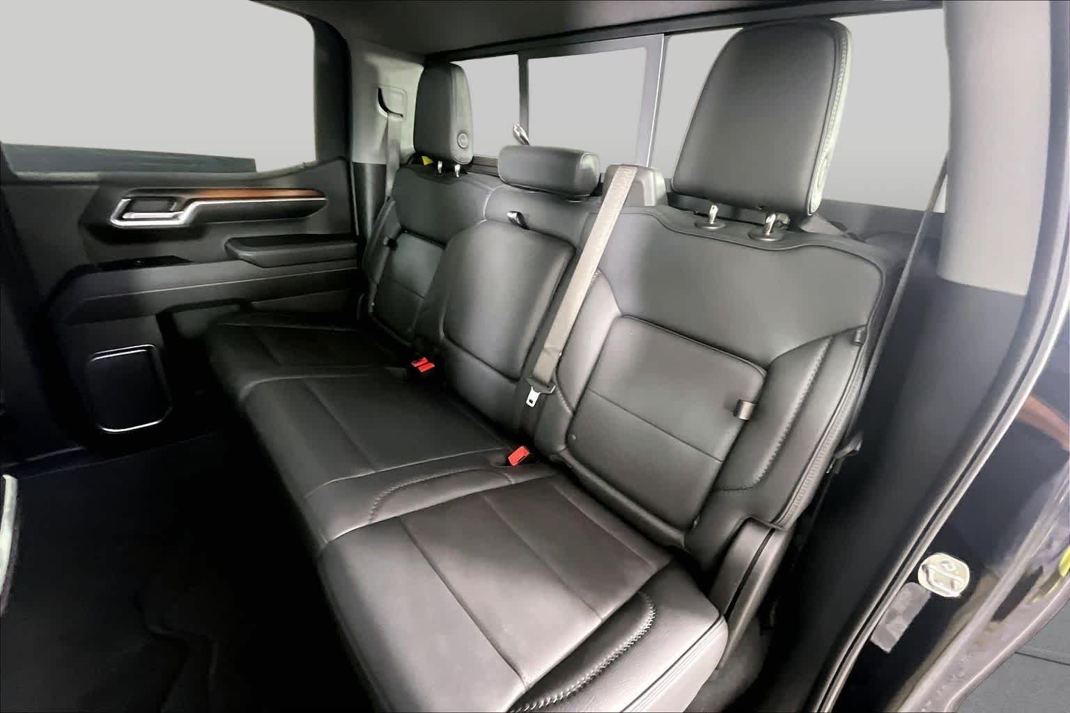 Used 2025 Onyx Black GMC Denali image 19