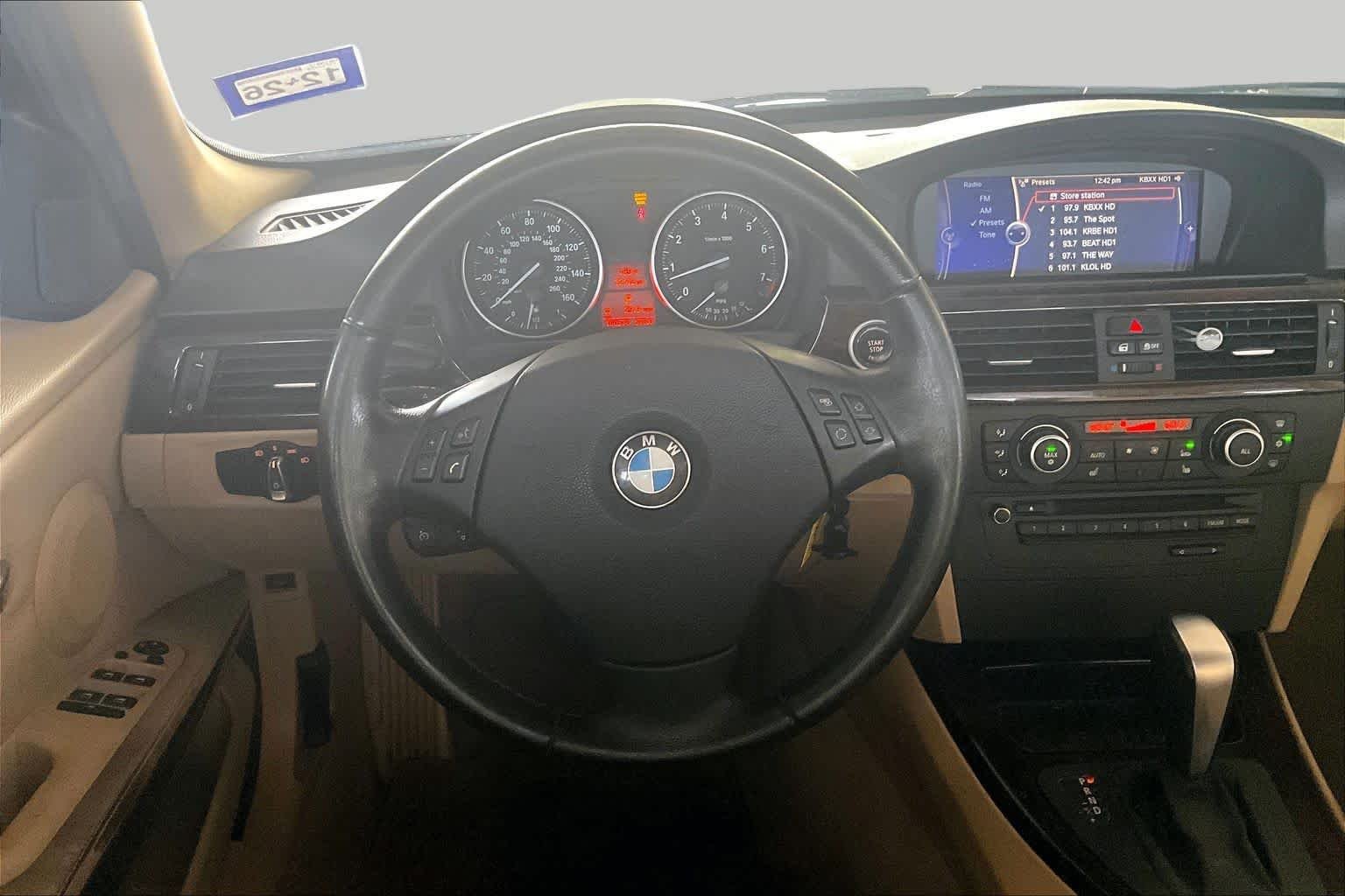 Used 2011 Jet Black BMW 328i image 17
