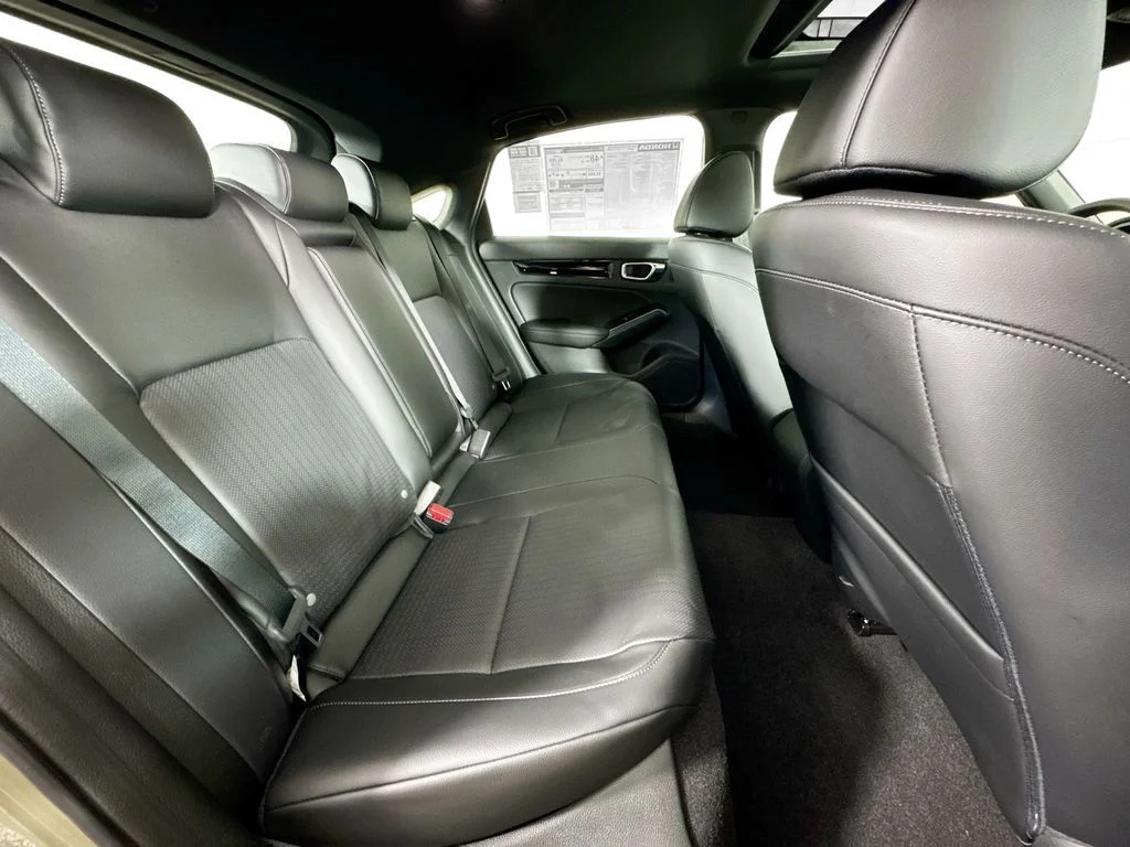 2026 Honda Civic Hatchback Sport Touring - Photo 17