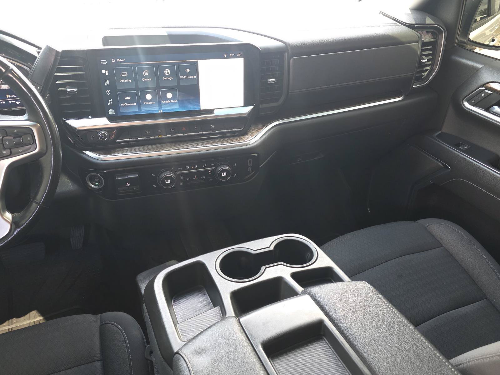 Used 2022 Summit White Chevrolet LT image 11
