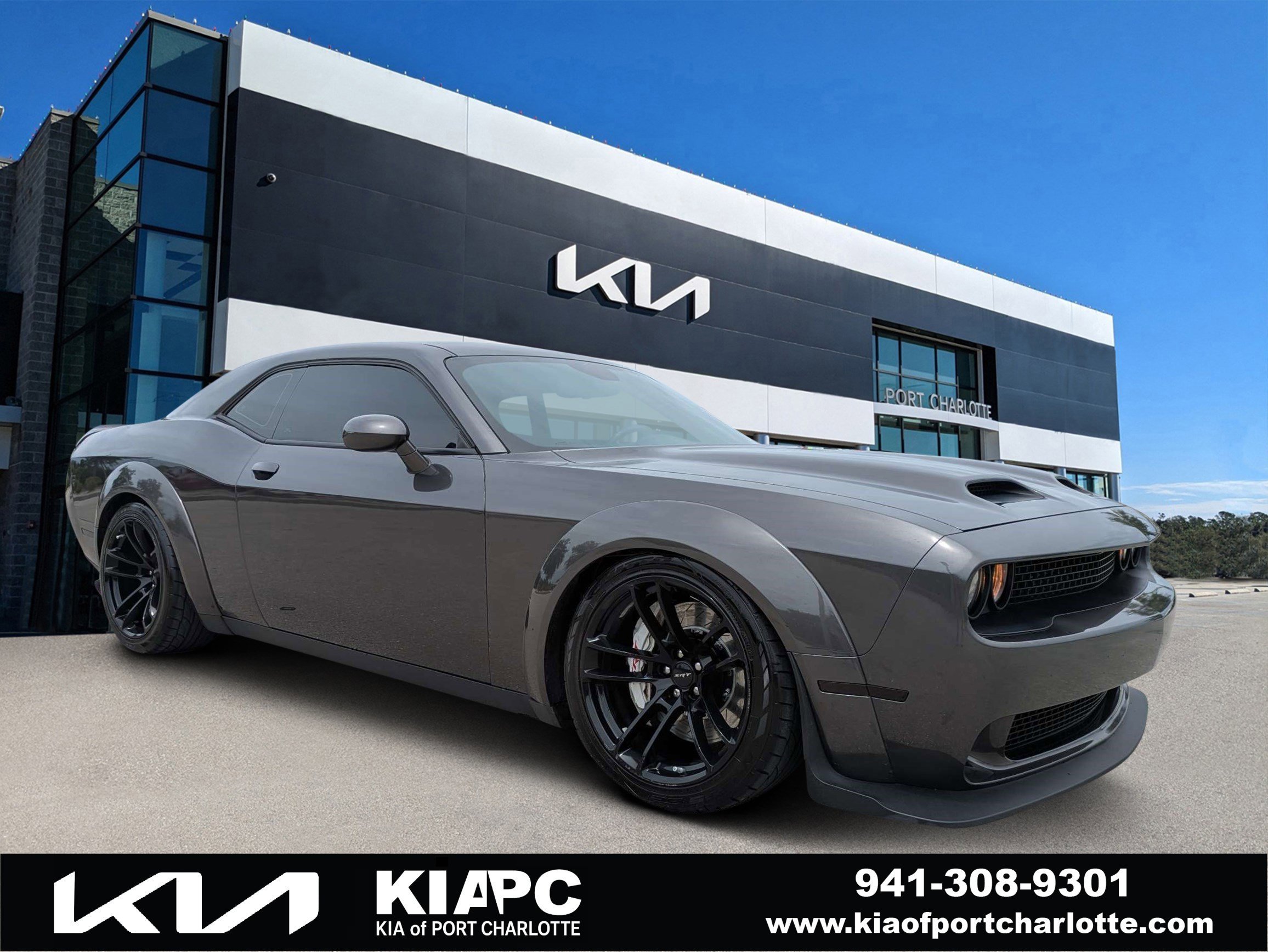 2020 Dodge Challenger SRT Hellcat Redeye Widebody Auto's photo
