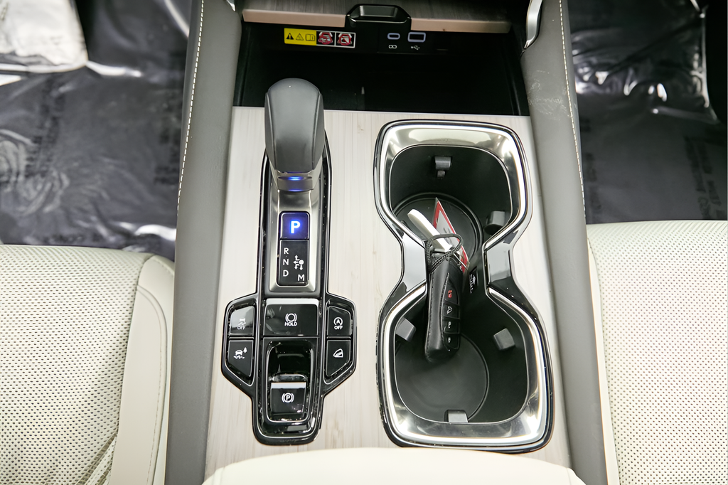 Used 2024 Mica Lexus 350 Premium image 25