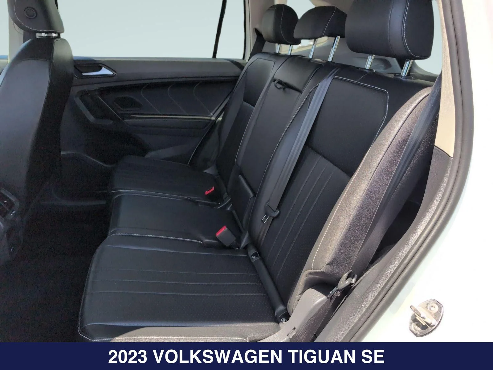Used 2023 White Volkswagen 2.0T SE image 16