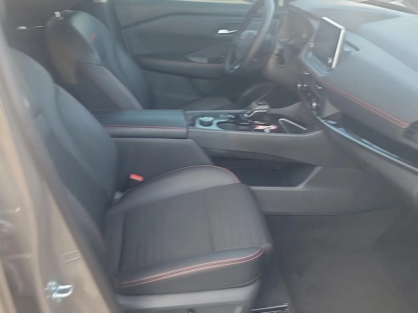 Used 2025 Everest White Pearl Nissan Rock Creek image 20
