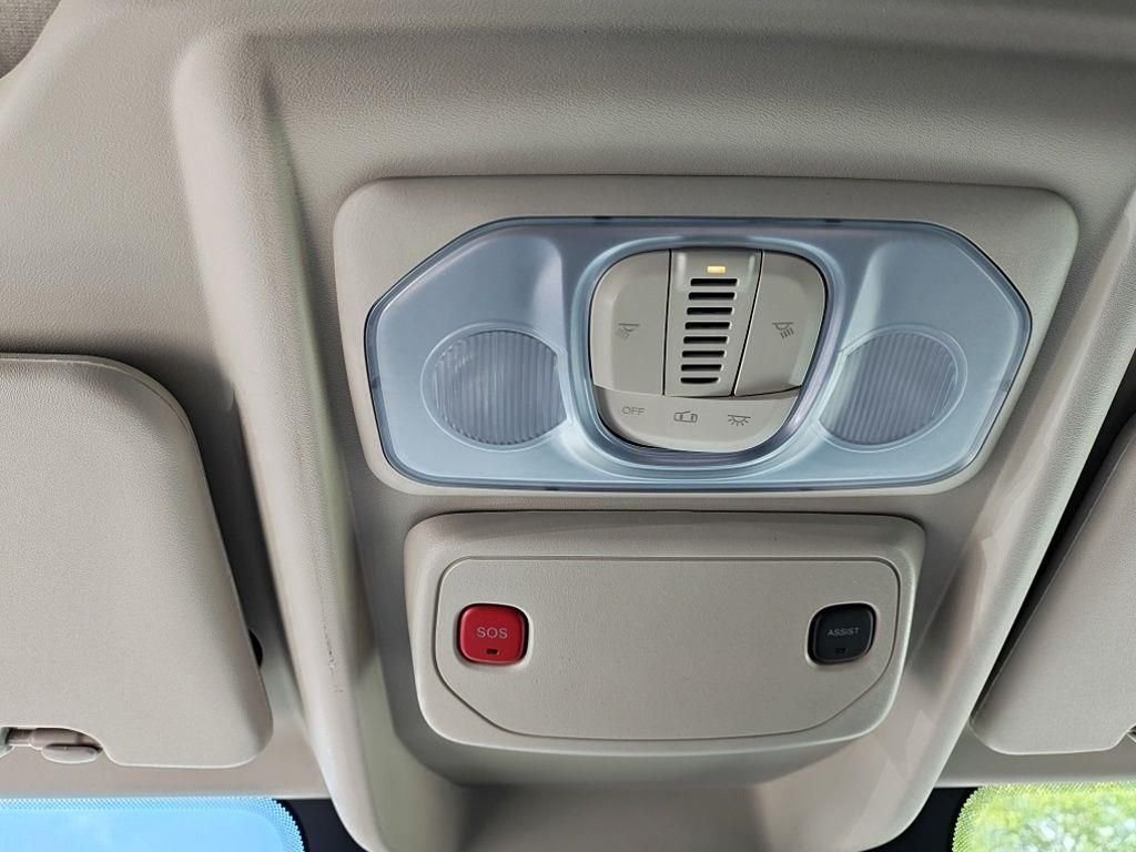 New 2026 Bright White Clearcoat RAM High Roof image 25