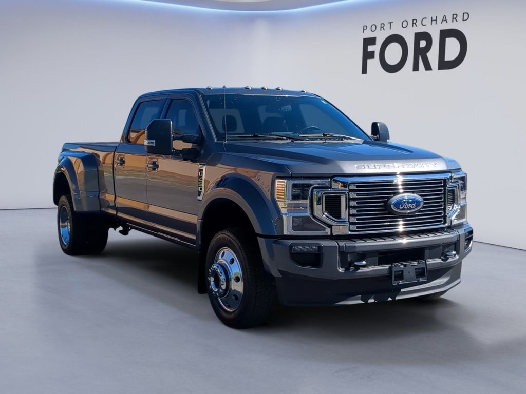 Used 2022 Gray Metallic Ford Platinum image 9